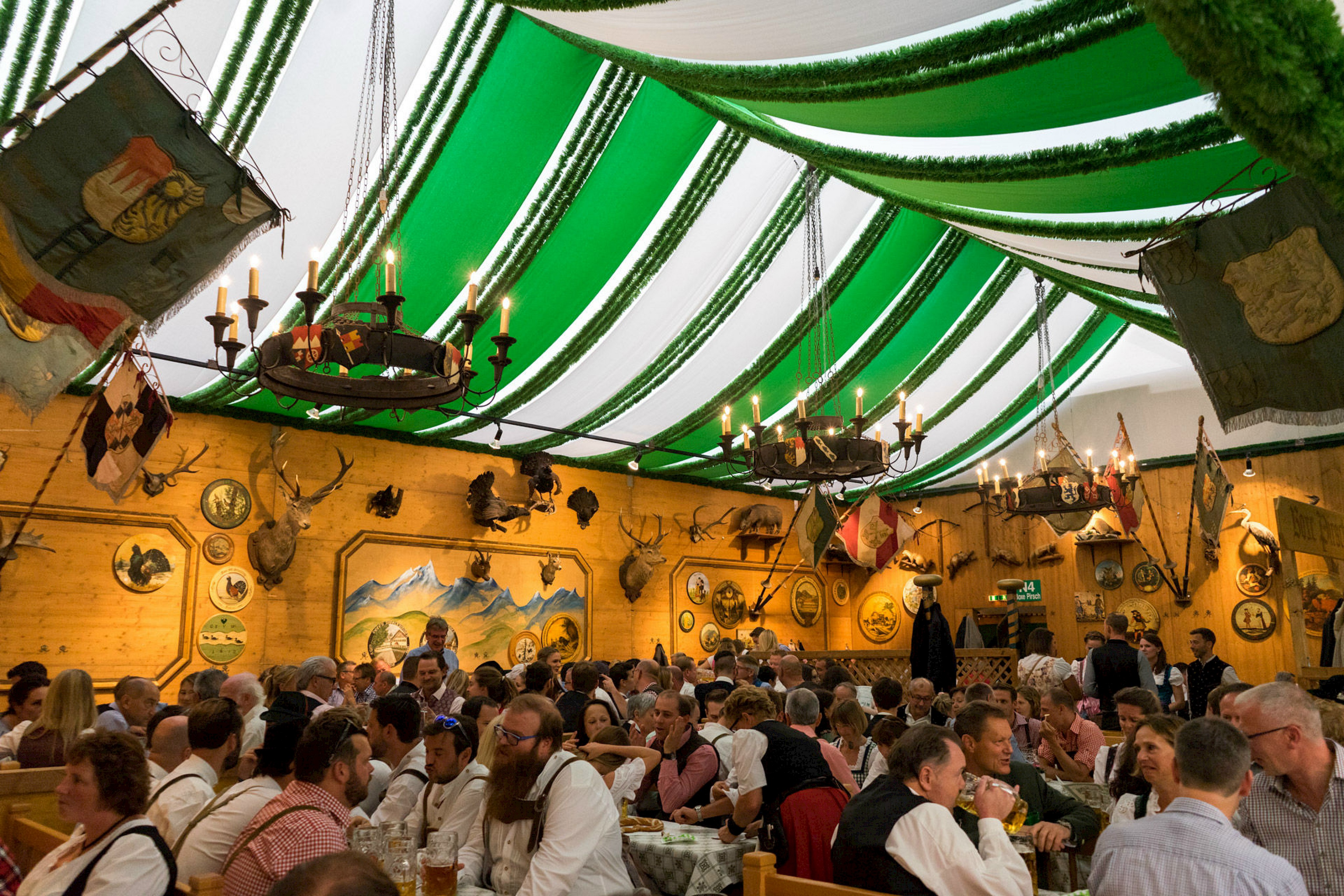 Das Armbrustsch tzenzelt Auf Dem Oktoberfest